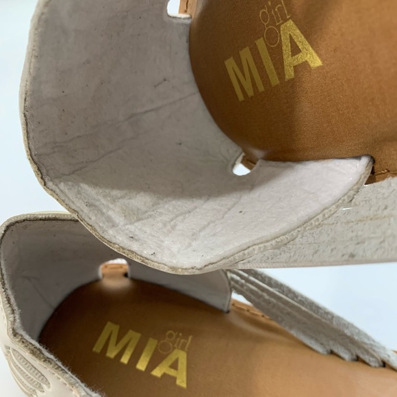 Mia girl Women’a Huarache Sandal Flat White color, size 6,7,8,9,11 - Picture 4 of 15